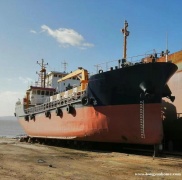 沿海加油船，参考载货量512吨